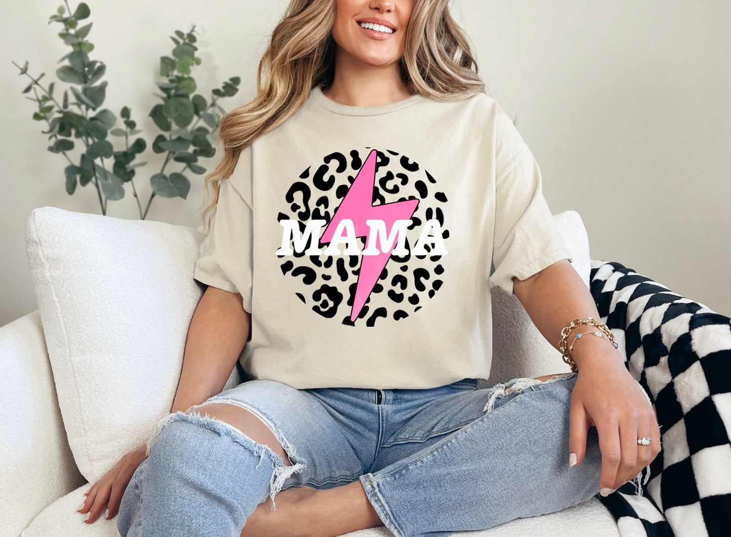 Stylish Mama Graphic Tee, Perfect Gift for Moms, Casual Wear, Animal Print Vibe, Ideal for Birthdays, Mother's Day, or Just Because